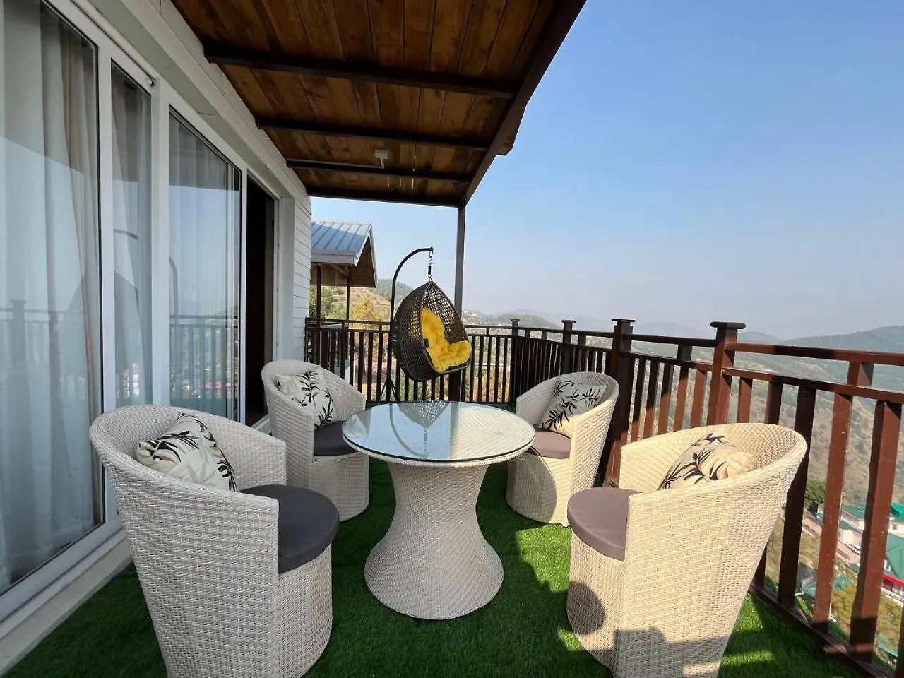 Hotel Wood Winds - A Best Valley View Hotel 심라 3*,