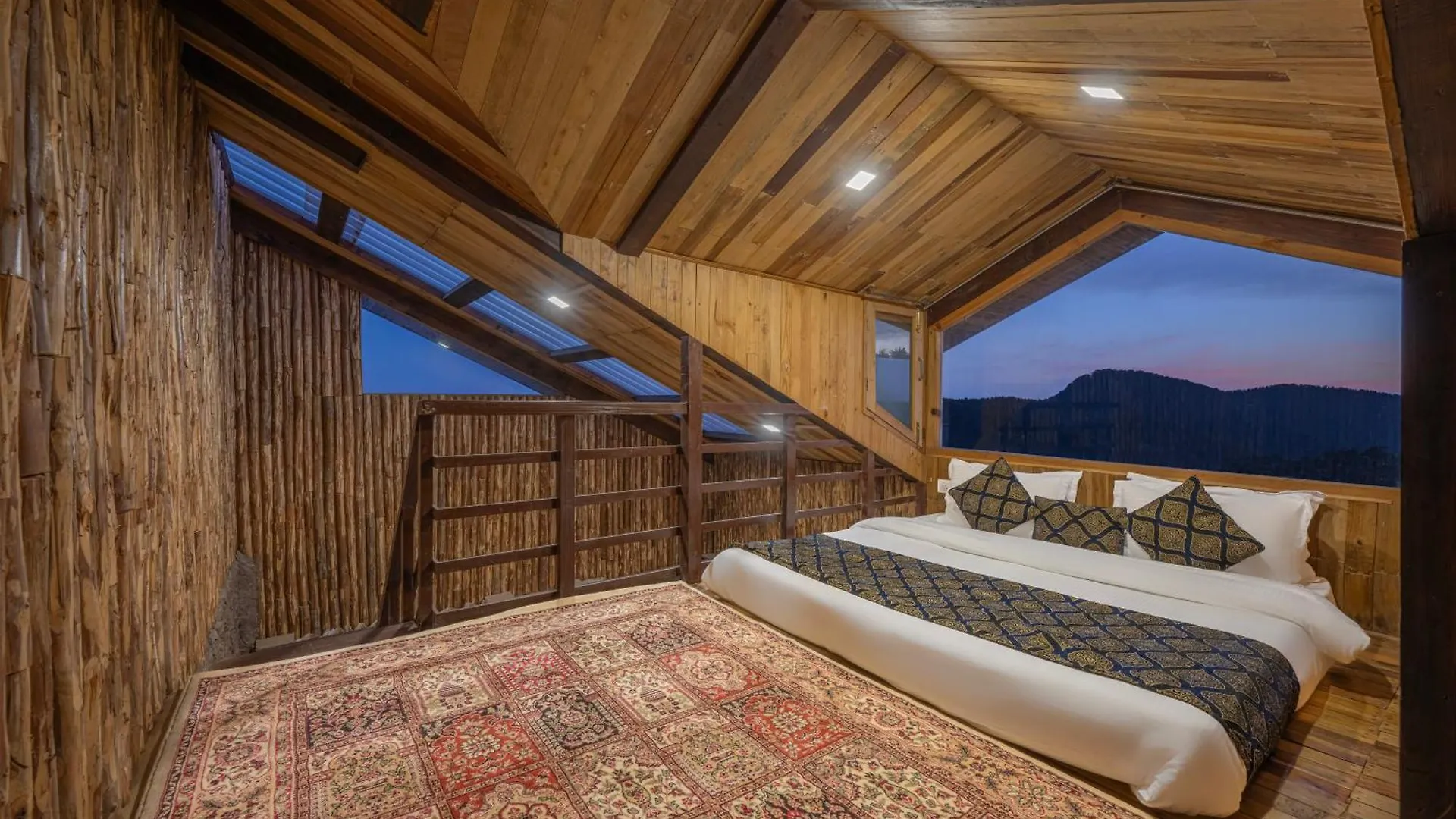Hotel Wood Winds - A Best Valley View Hotel 심라