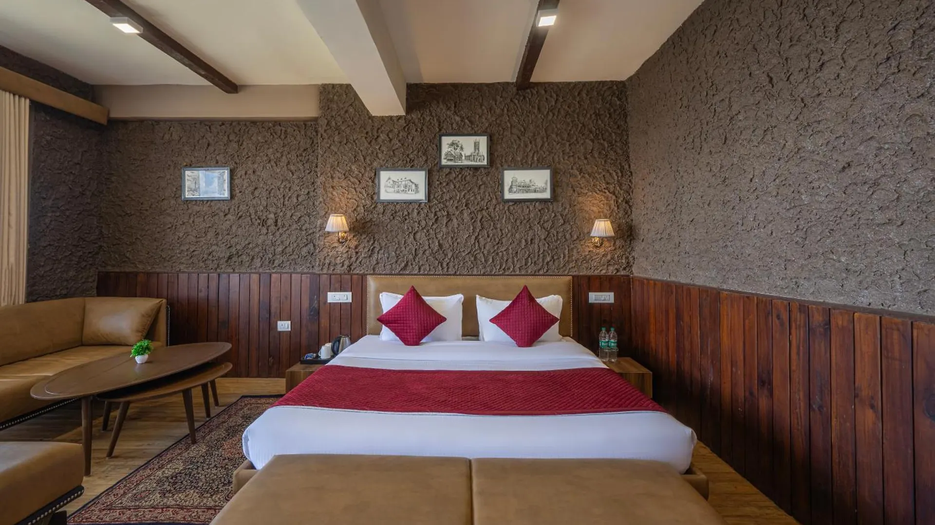 Hotel Wood Winds - A Best Valley View Hotel 심라