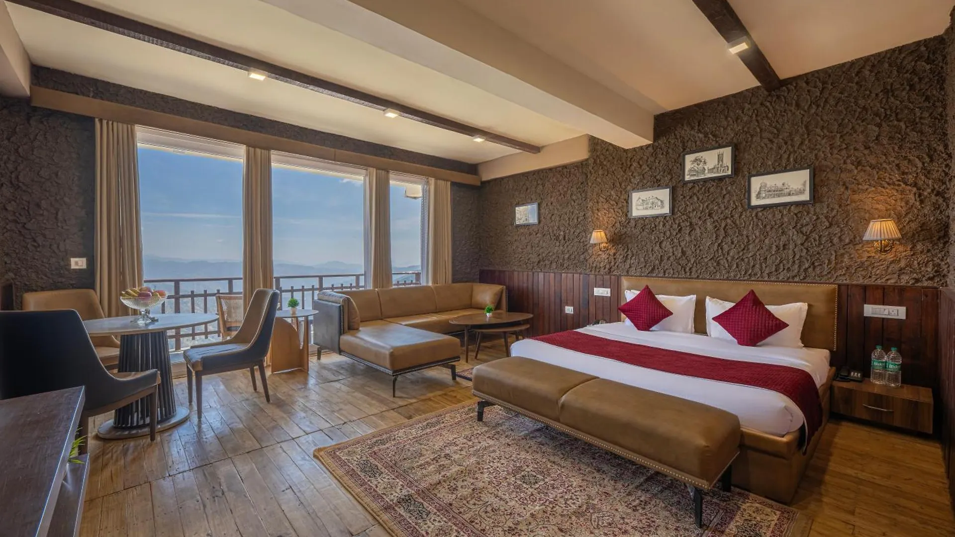 Hotel Wood Winds - A Best Valley View Hotel 심라